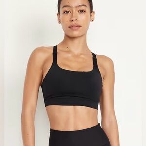 Brand New Old Navy Medium Support PowerSoft Black Sports Bra - size S